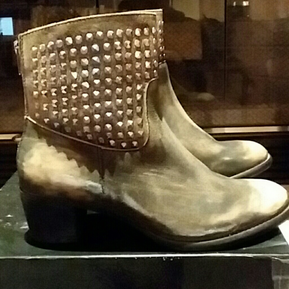 Dolce Vita Ankle Boots